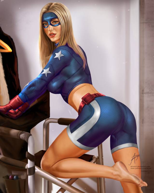 courtney whitmore+stargirl